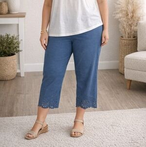 Penningtons Plus Size Blue Capri Pants Eyelet Hem Cotton Blend Stretch Casual